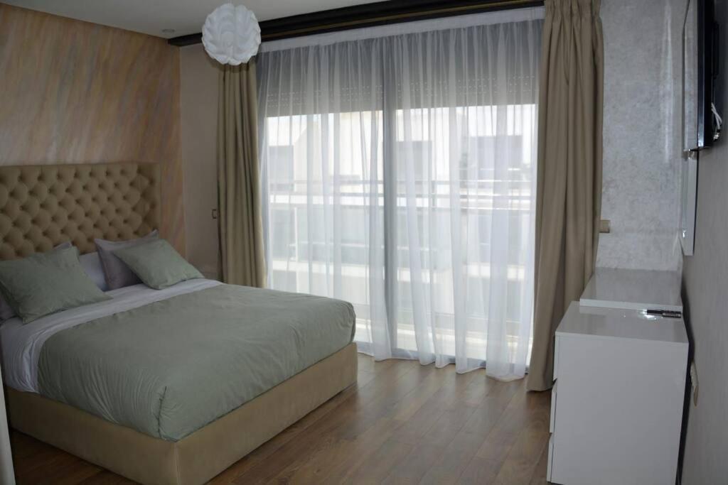 Appartement Bay De Standing 140m2 *